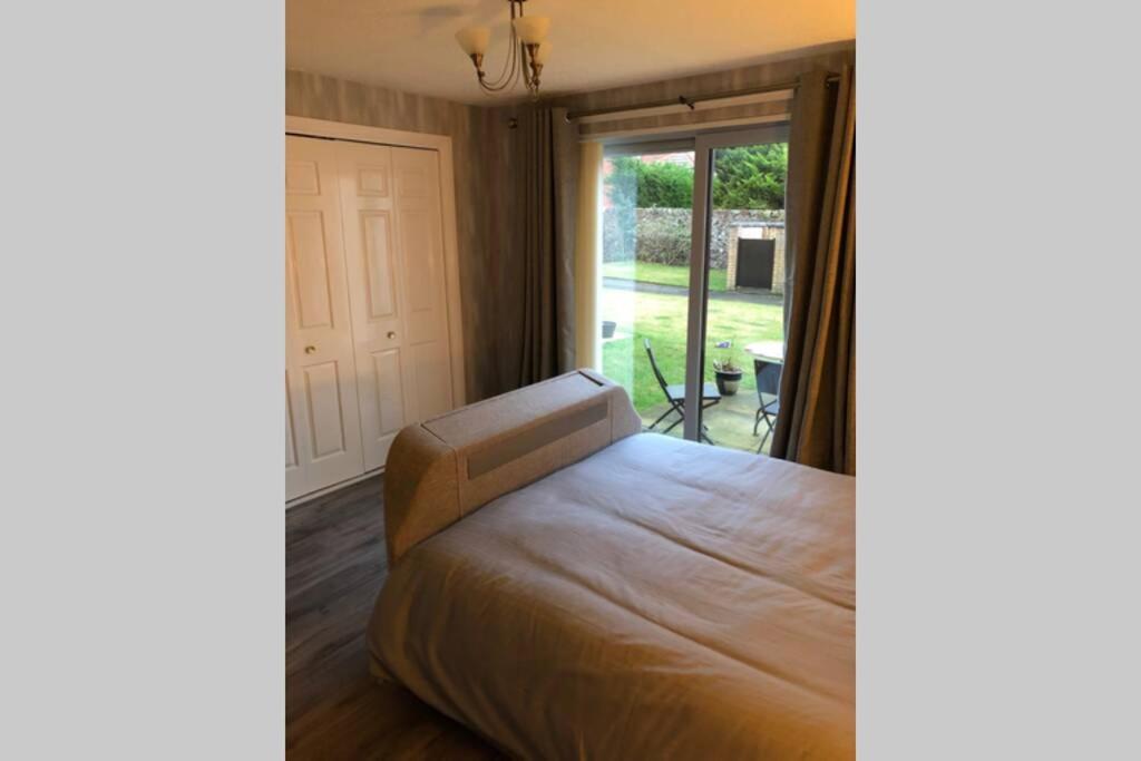 Largs Sea Front, Modern Apartment Buitenkant foto